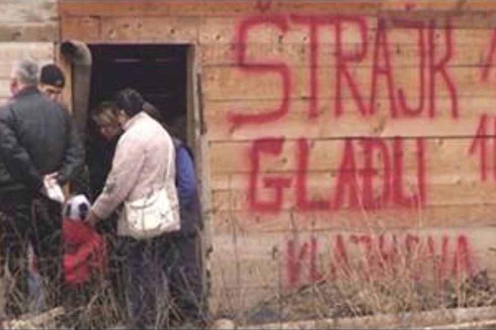 Leskovac: Stanari izgorele zgrade štrajkuju glađu