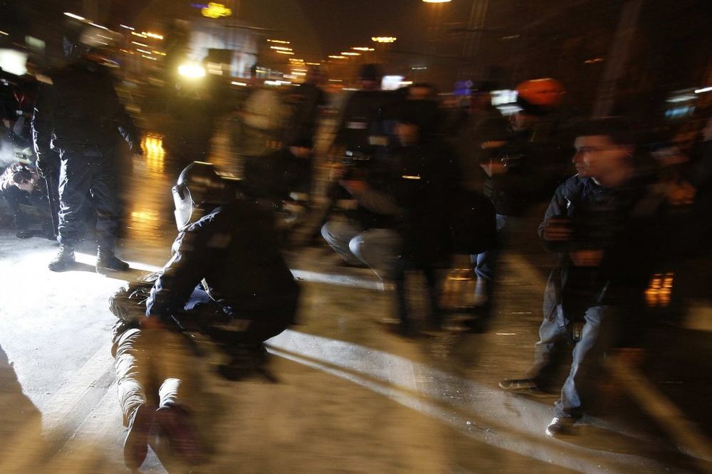 HAOS U SOFIJI: Demonstranti blokirali ulaz u parlament, pet povređenih