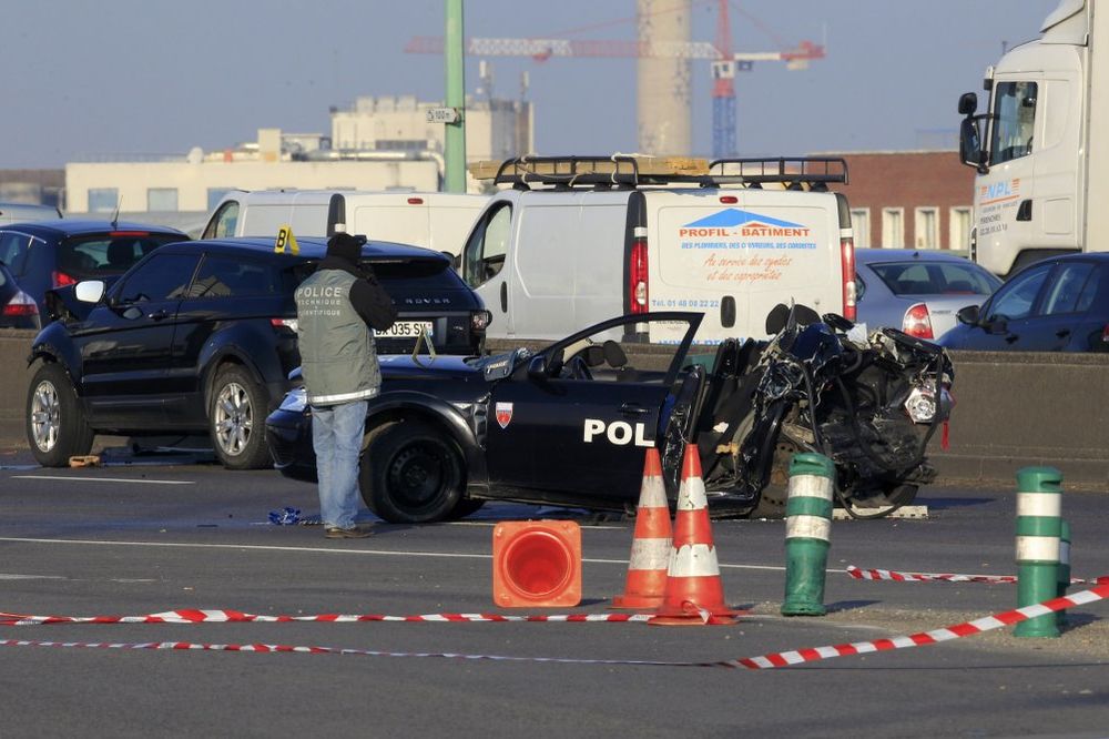 POTERA SMRTI: Pariski policijaci stradali jureći pijanog vozača
