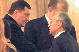 Dodik imitira Vučića!