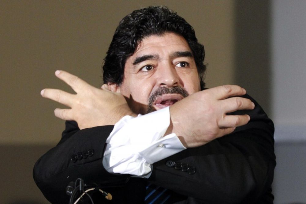 MIKS FUDBALA I POLITIKE: Maradona komentariše Mundijal za TV Venecuele