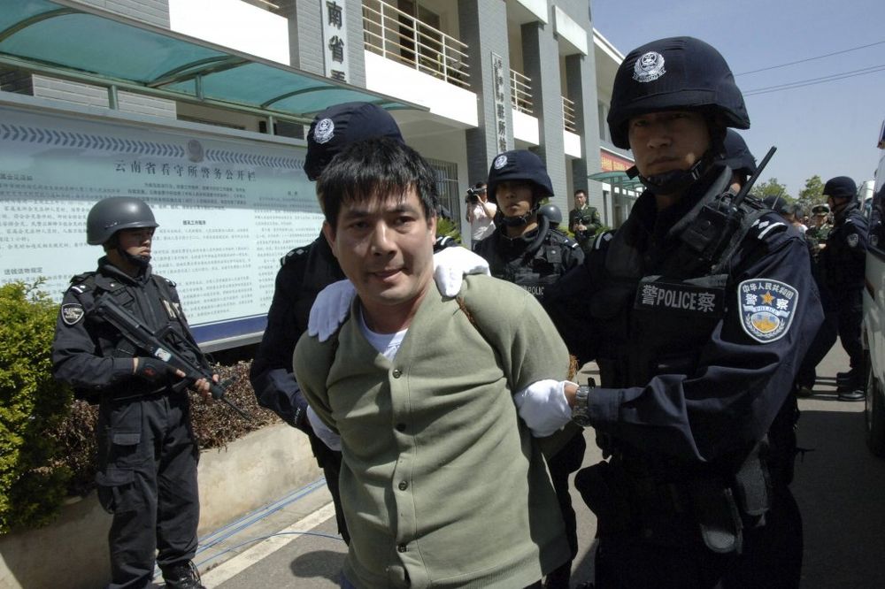 SMRT UŽIVO: Kineska TV prikazala osuđenike kako idu na smaknuće