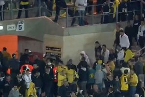 BRUKA: Musliman postigao gol, navijači napustili stadion