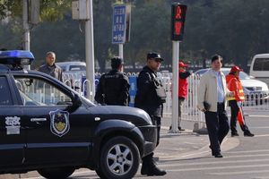 Hong Kong: Satarom ranio 11 ljudi u autobusu