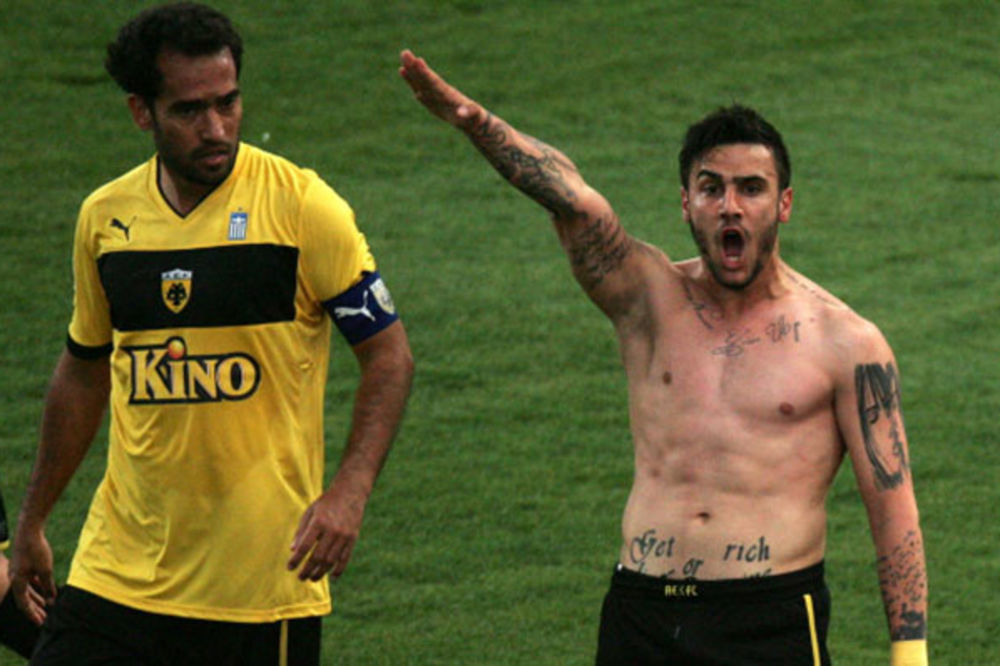 SKANDAL: Fudbaler AEK-a salutirao nacističkim pozdravom