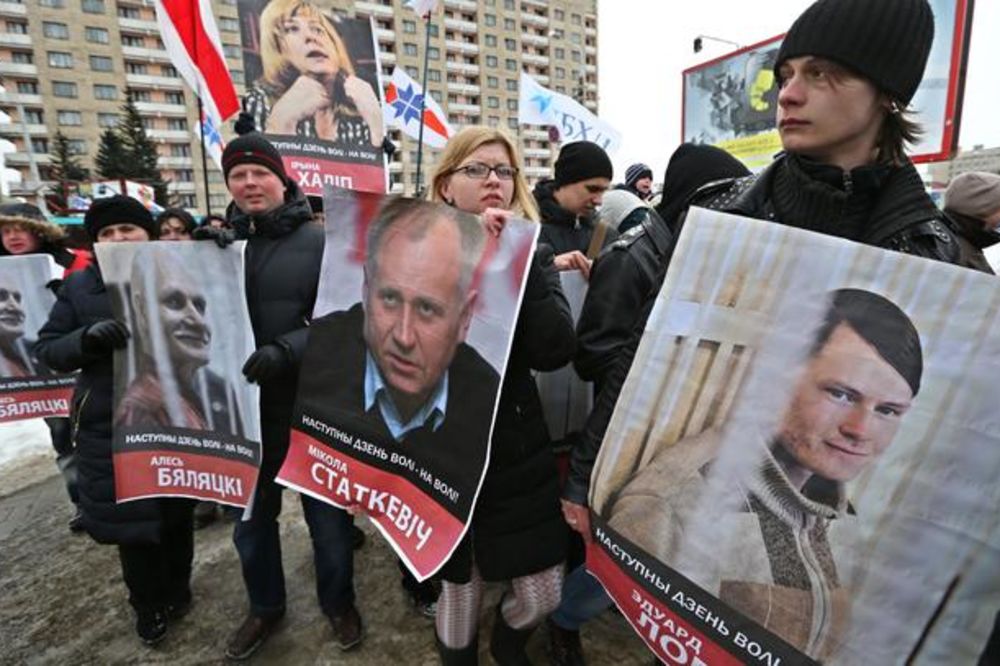 Na protestima u Minsku privedeno 10 opozicionara