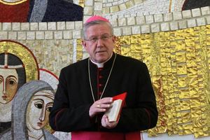 Uskršnja poslanica nadbiskupa Hočevara
