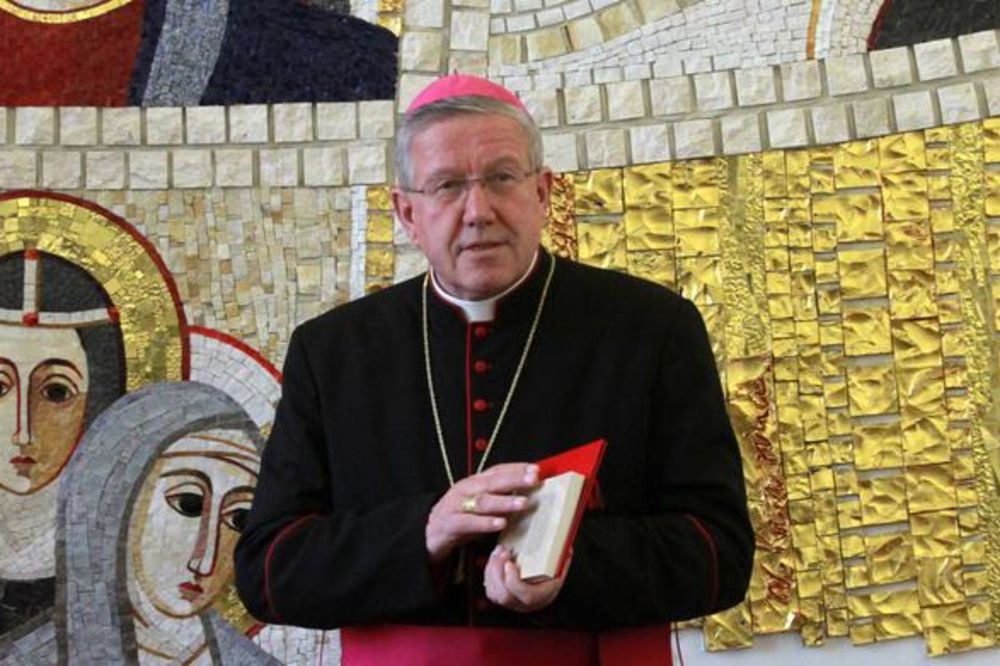 HOČEVAR: Vatikan neće priznati Kosovo