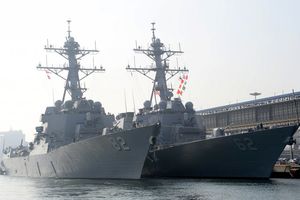 NAPETO: Ratni brod SAD drži Severnu Koreju na nišanu
