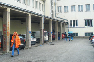 SUROVO: Đak u dvorištu škole pretučen motkom