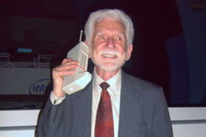 DAN KOJI JE PROMENIO SVET: 40 godina od prvog mobilnog telefona