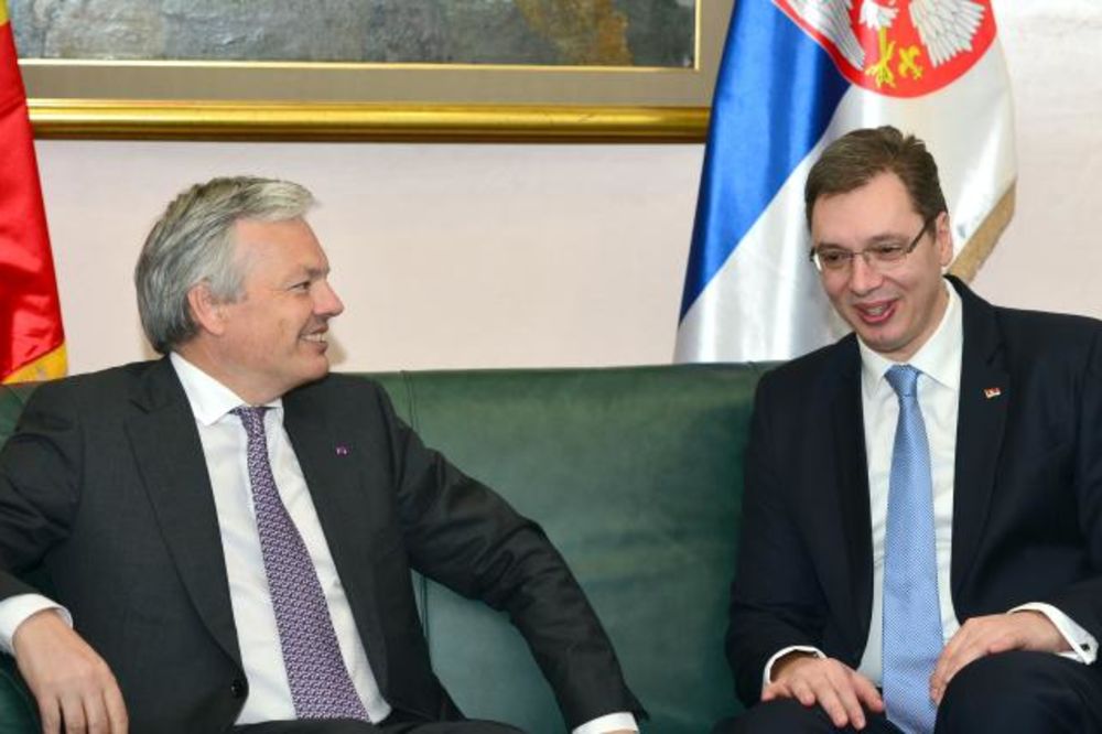 Vučić i Didije: Srbija za dogovor, ali ne pristaje na samoukidanje!