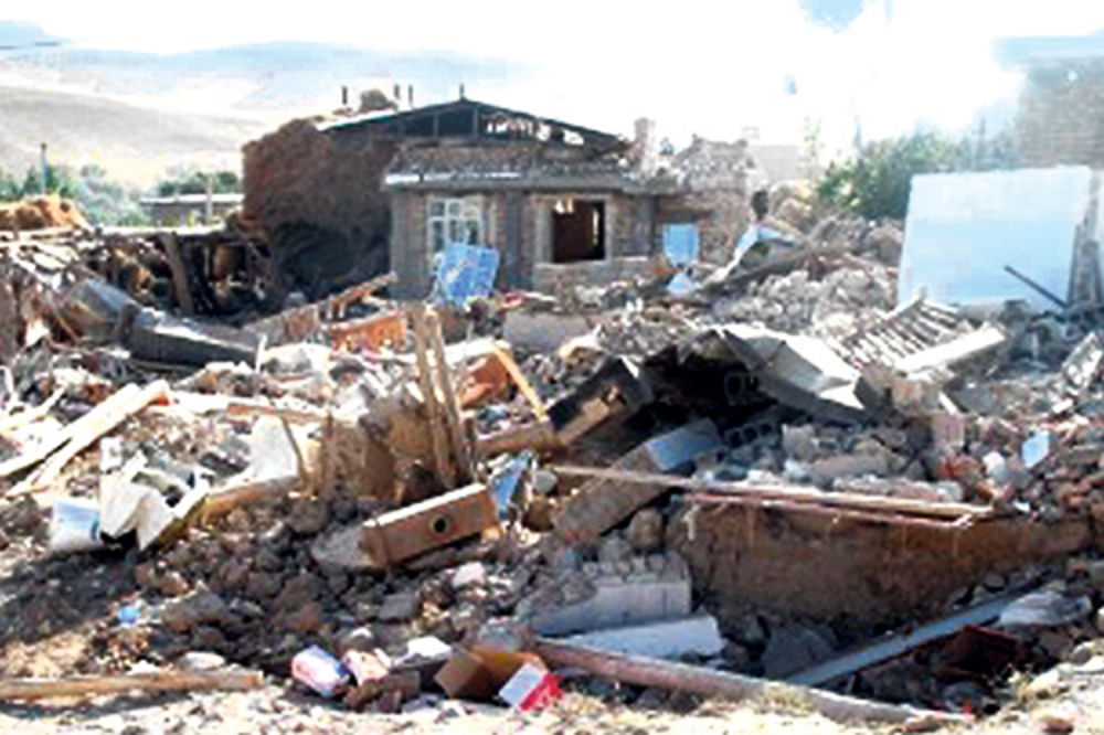 Smrtonosni zemljotres razorio Iran