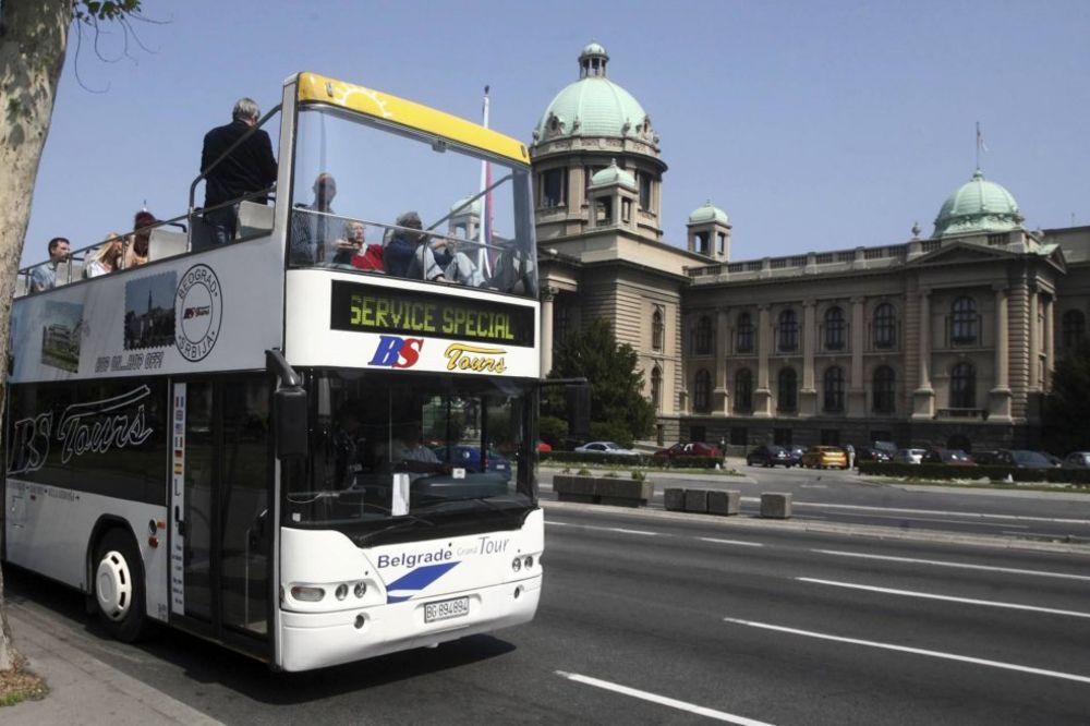 BESPLATNO ZA 40 BEOGRAĐANA: Počinje panoramsko razgledanje otvorenim autobusom