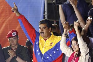 PODRŠKA: Pristalice vlade na ulicama, Maduro nudi pregovore SAD