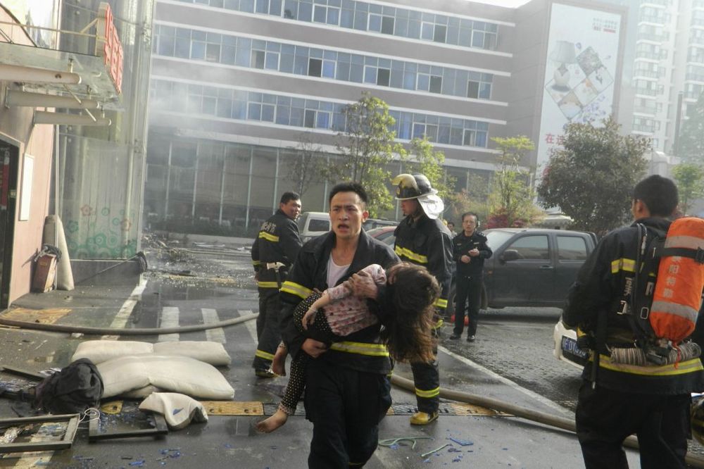 Požar progutao hotel pun gostiju u Kini