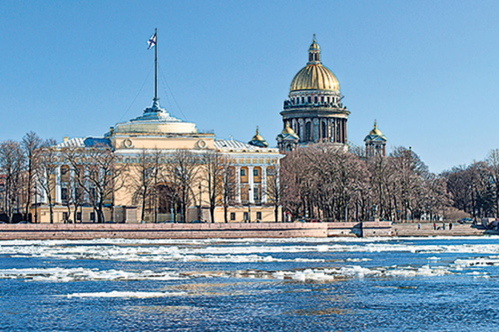 Sankt Peterburg zimska bajka na Nevi