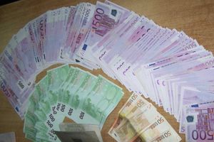 VELIKA PLJAČKA: Ukradeno 200.000 evra zazidanih u kuću u Prolom banji