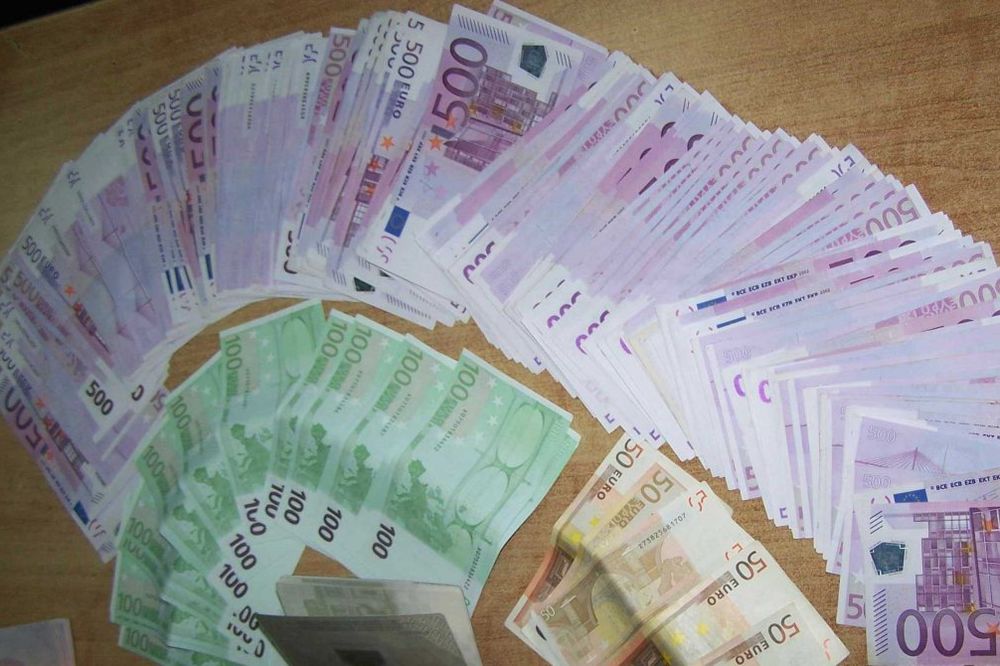 VELIKA PLJAČKA: Ukradeno 200.000 evra zazidanih u kuću u Prolom banji