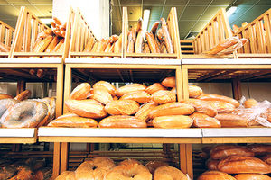 Siromašne u pekarama čeka besplatan hleb!