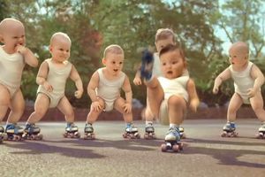 HIT NA INTERNETU: Reklama sa bebama koja će vas nasmejati