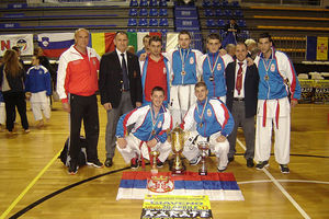 Šotokan reprezentacija Srbije prva na turniru u Torinu