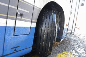 STRAVIČNA NESREĆA NA KARABURMI: Autobus prešao ženi (73) preko noge