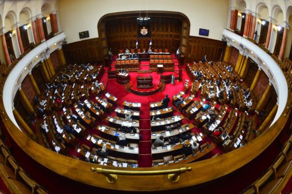 SKUPŠTINA SRBIJE: Poslanici glasaju o setu poreskih zakona