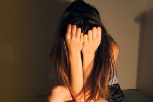 HOROR LETOVANJE U HRVATSKOJ: Austrijanku (18) silovali na plaži!