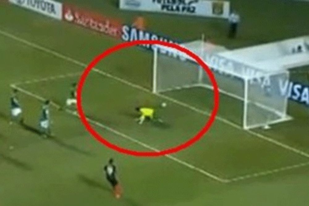 KOBNA GREŠKA: Glupost golmana Palmeirasa!
