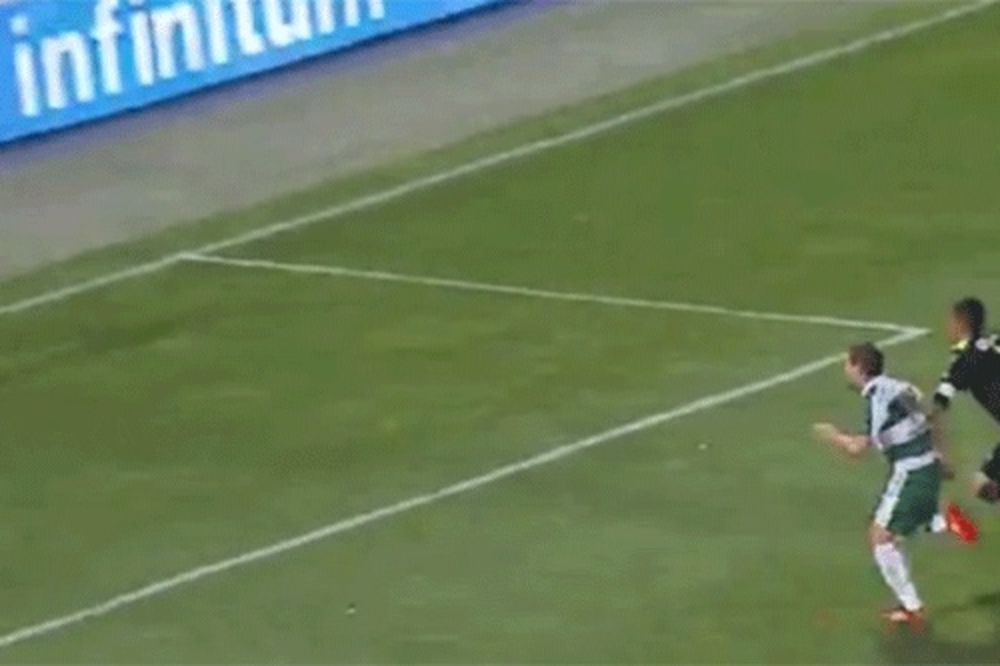 MALER: Fudbaler Santosa lobovao svog golmana!