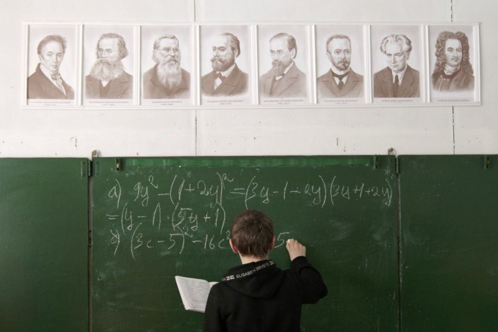 NEMA ĐAKA: Rusija zatvara 700 škola