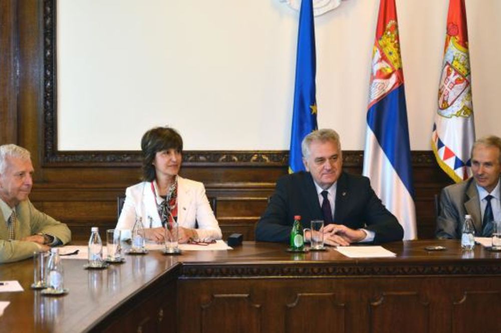 Nikolić: Srbiji važna složna dijaspora