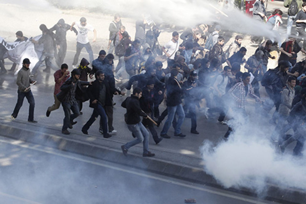 Protesti u Istanbulu prošiliri se na celu Tursku