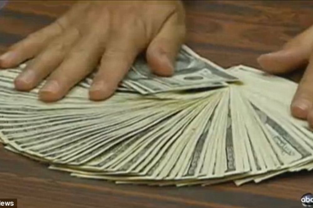 POHAPŠENI: Zrenjaninci falsifikovali novčanice od 100 dolara!