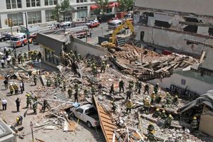 FILADELFIJA: U rušenju zgrade 6 mrtvih i 14 povređenih