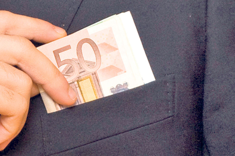 PRVI PO KORUPCIJI: 1.787 evra tarifa za mito na Kosovu