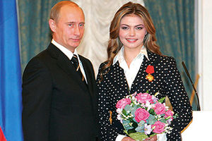 MOLE JE DA SE VRATI I ZAUSTAVI RAT! Navodna Putinova ljubavnica ujedinila ceo svet u 1 ZAHTEVU: Izručite Evu Braun u Rusiju!