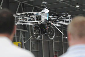 Kao Žil Vern: Napravili leteći bicikl na struju