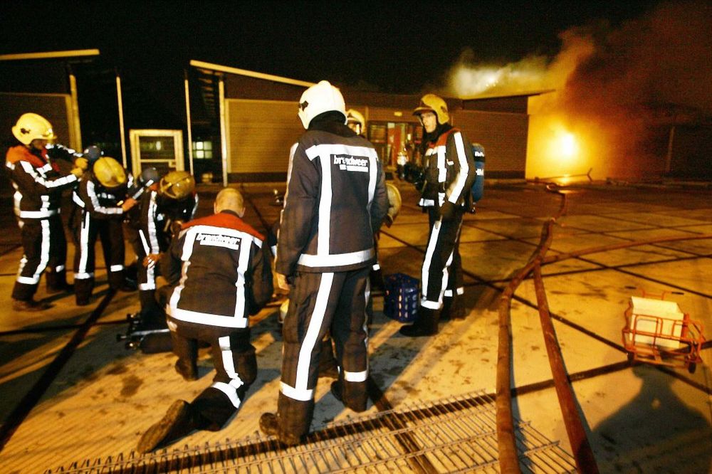 Holandija: Požar u fabrici hepo kocki