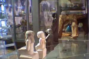 MISTERIJA: Stara egipatska statua se sama okreće!