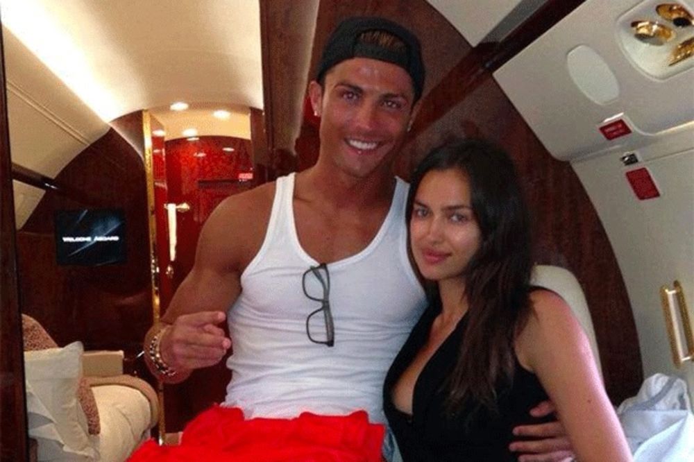PRAVI ODMOR: Ronaldo sa Irinom uživa u krevetu!