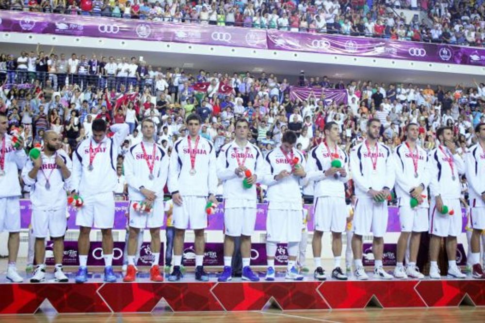 PORAZ U FINALU: Košarkaši Srbije srebrni u Mersinu