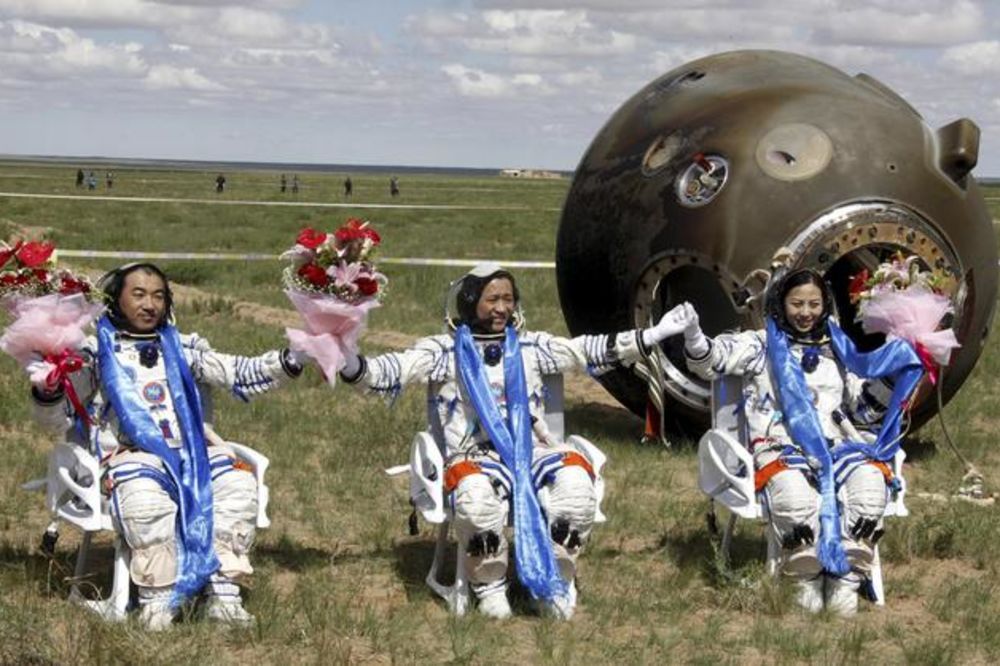 STIGLI KUĆI: Kineski astronauti se vratili iz svemira