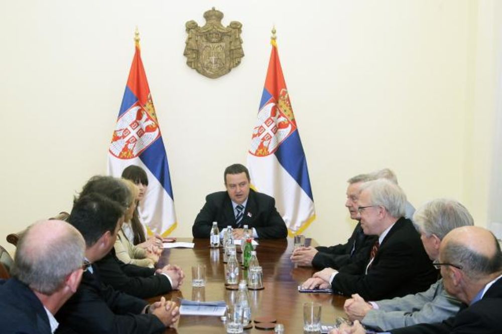 Dačić: Cilj je da zdravstvo u Srbiji prati najsavremenija dostignuća