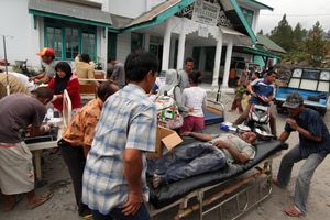Indonezija: 22 poginulo, stotine povređenih u zemljotresu