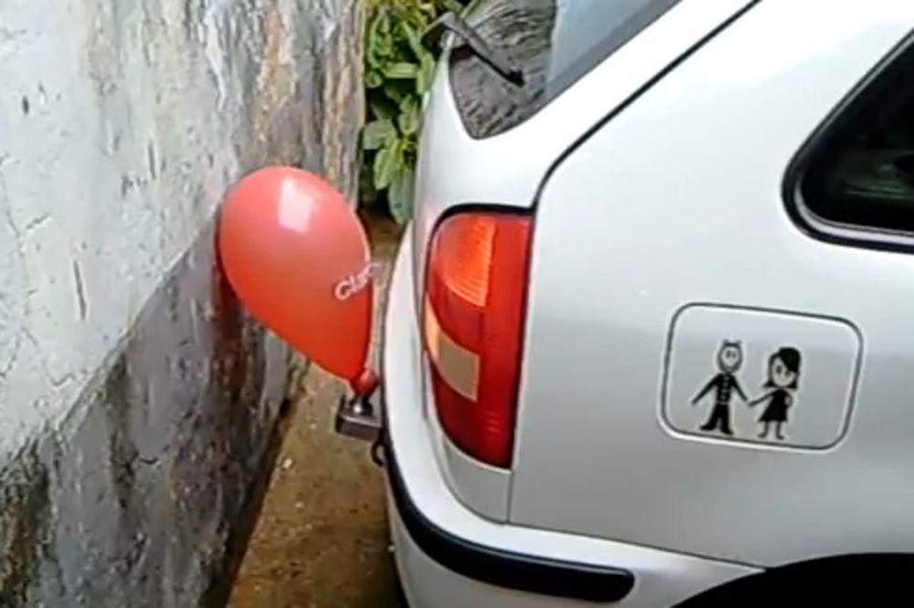 Samo za plavuše: Specijalni senzor za parkiranje