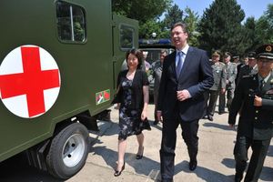 Kina poklonila 20 sanitetskih vozila Vojsci Srbije