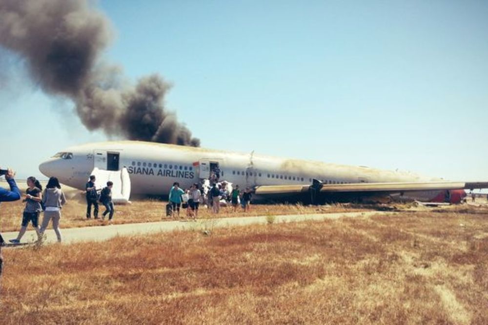Srušio se Boing 777 u San Francisku, dvoje poginulo