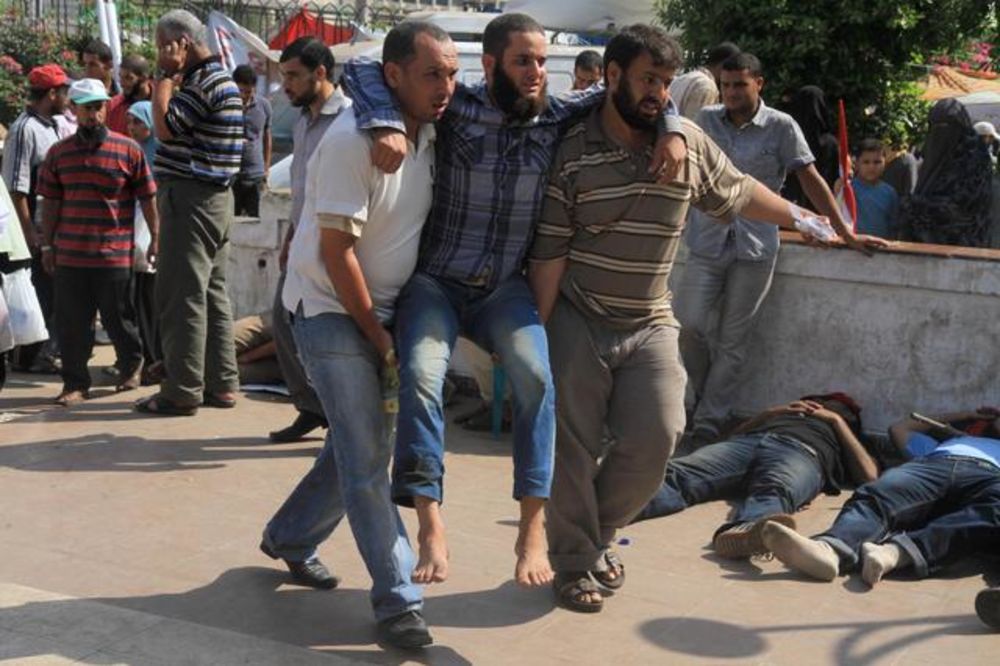HAOS U EGIPTU: Vojska pucala na islamiste, 42 mrtva